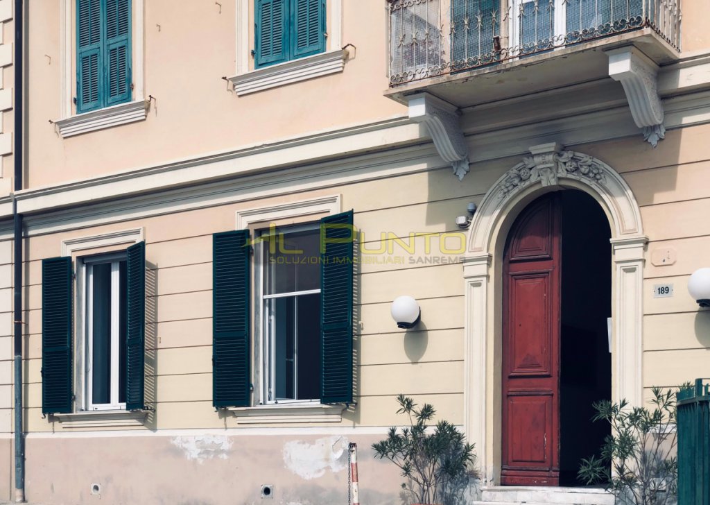 Sale Apartment Sanremo - SANREMO large four-room apartment Locality 