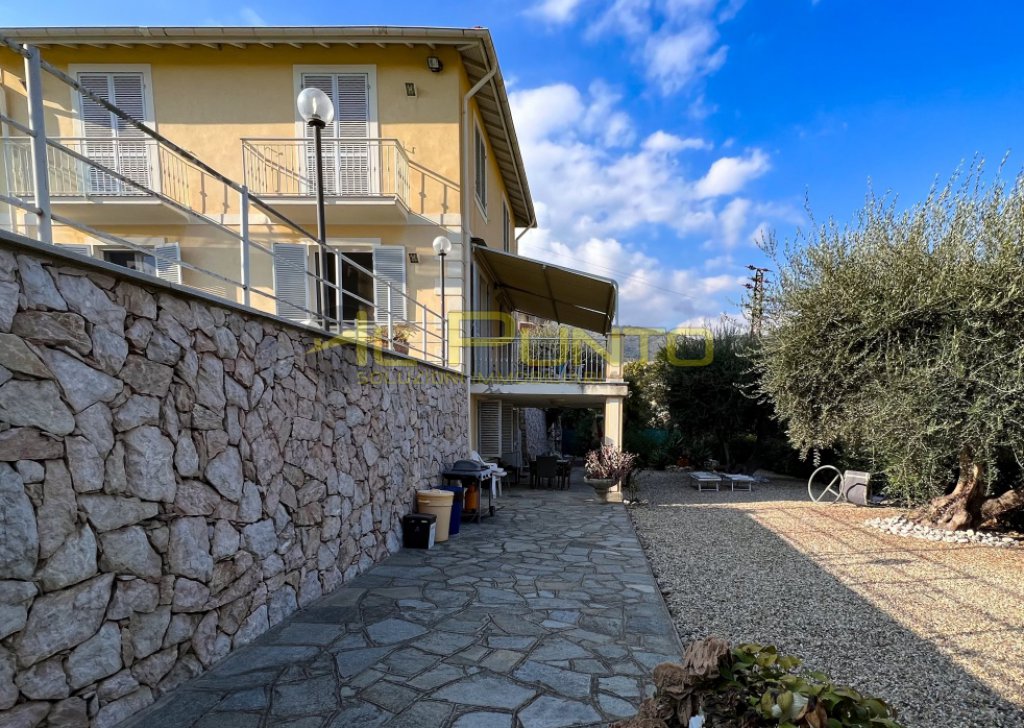 Sale Villas and Independent Houses Sanremo - SANREMO villa a few steps from the center Locality 