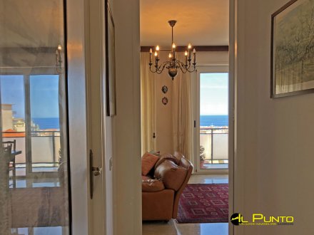 SANREMO big apartment with balcony and sea view