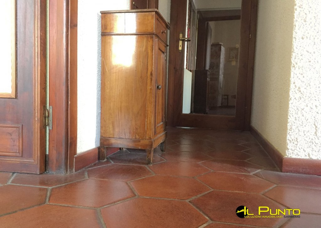 Penthouse/Last floor for sale  via Martiri della LIbertà 2, Bajardo, locality beginning of the country