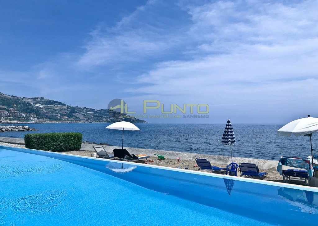 Sale Apartment Sanremo - SANREMO three-room apartment with direct passage to the sea Locality 
