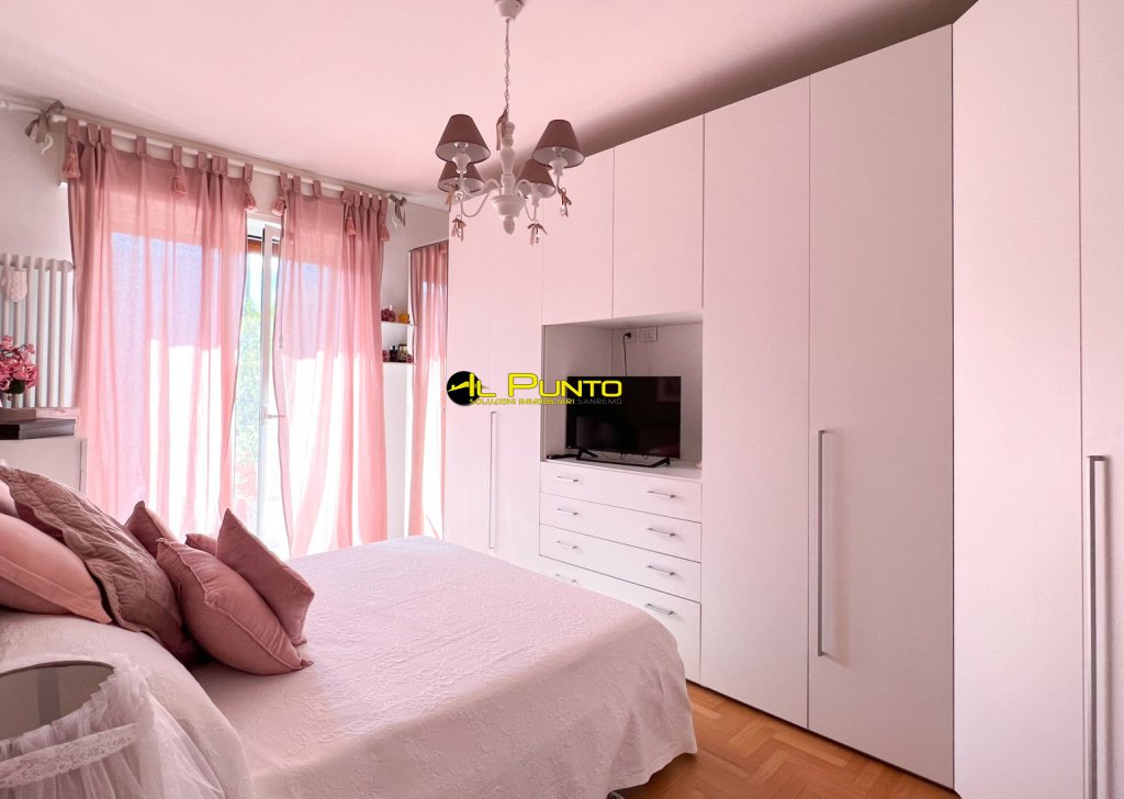 Sale Apartment Sanremo - SANREMO large two-room apartment with balcony Locality 