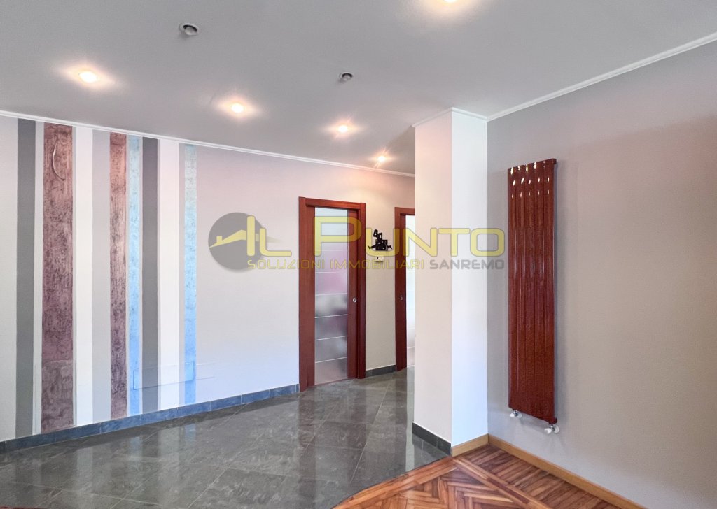 Sale Apartment Sanremo - SANREMO central four-room apartment with terrace Locality 