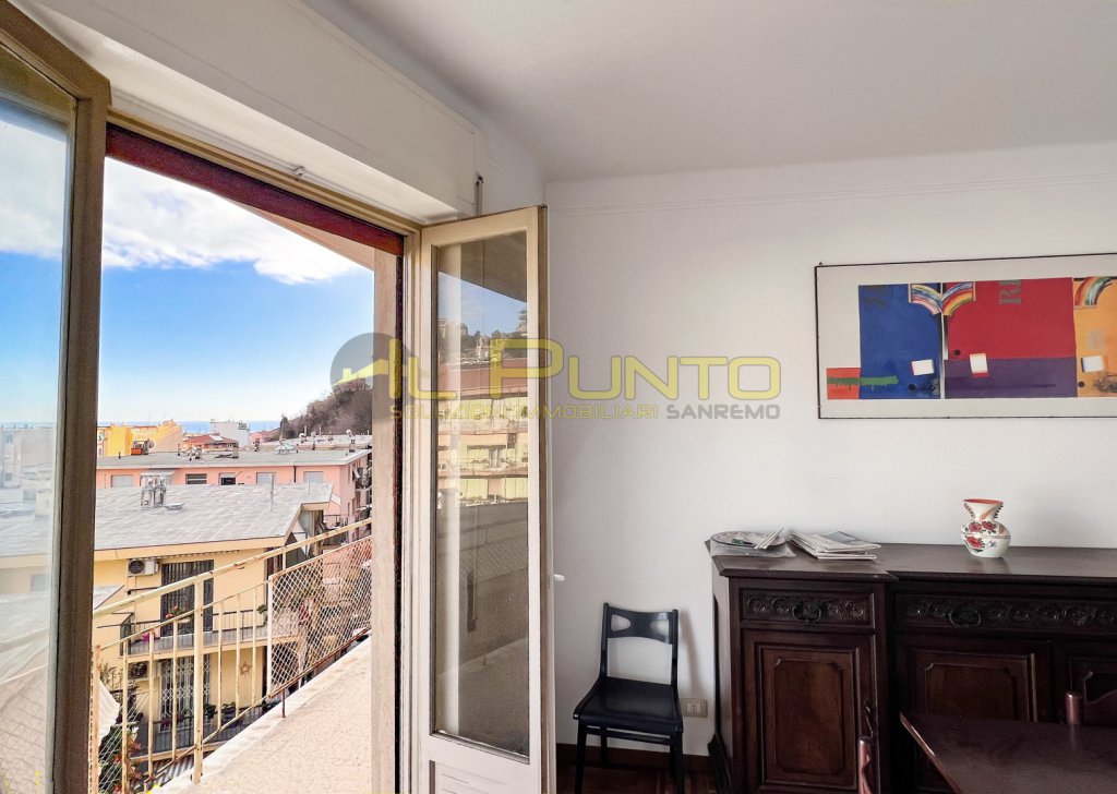 Appartamento trilocale in vendita  via San Francesco 153, Sanremo, località Semicentrale