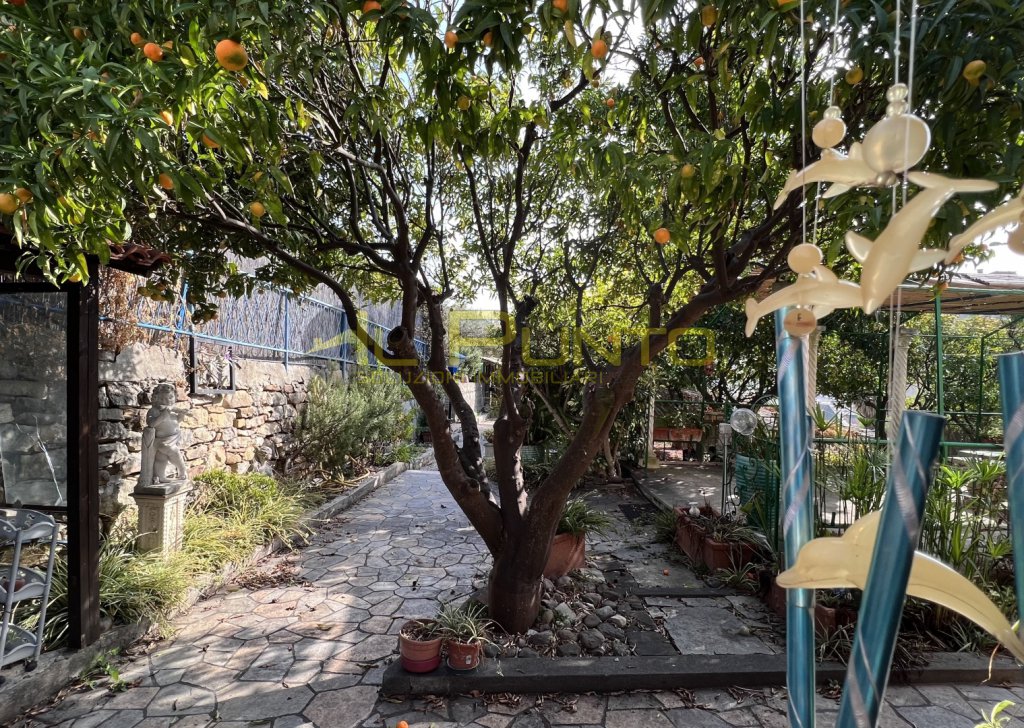 Продажа Независимые дома Санремо - Санремо смежная вилла с садом Город 