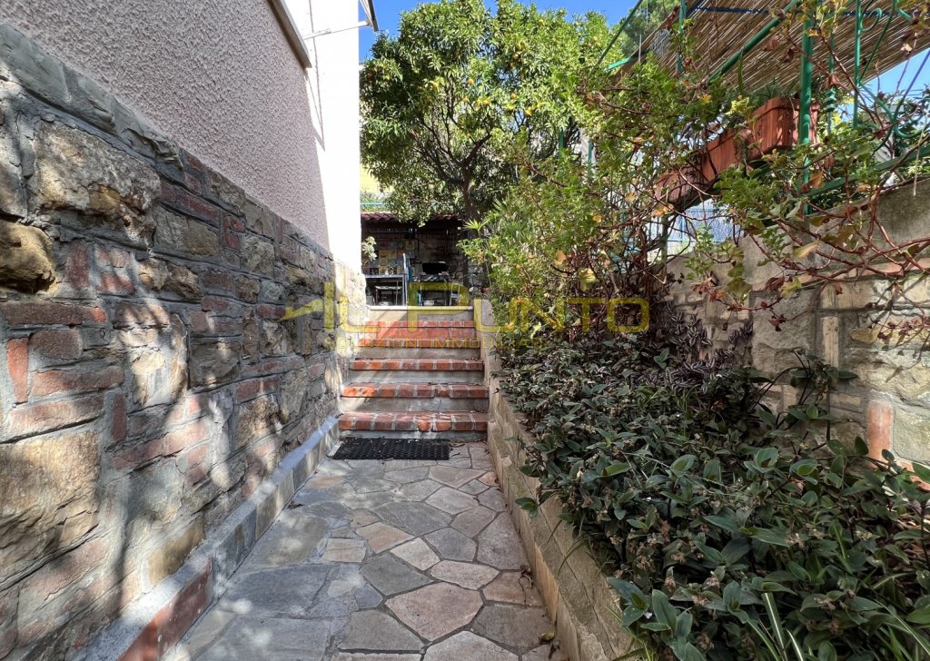 Villas and Independent Houses for sale  via Borgo Tinasso 80, Sanremo, locality Borgo Opaco/Tinasso/Martiri street high